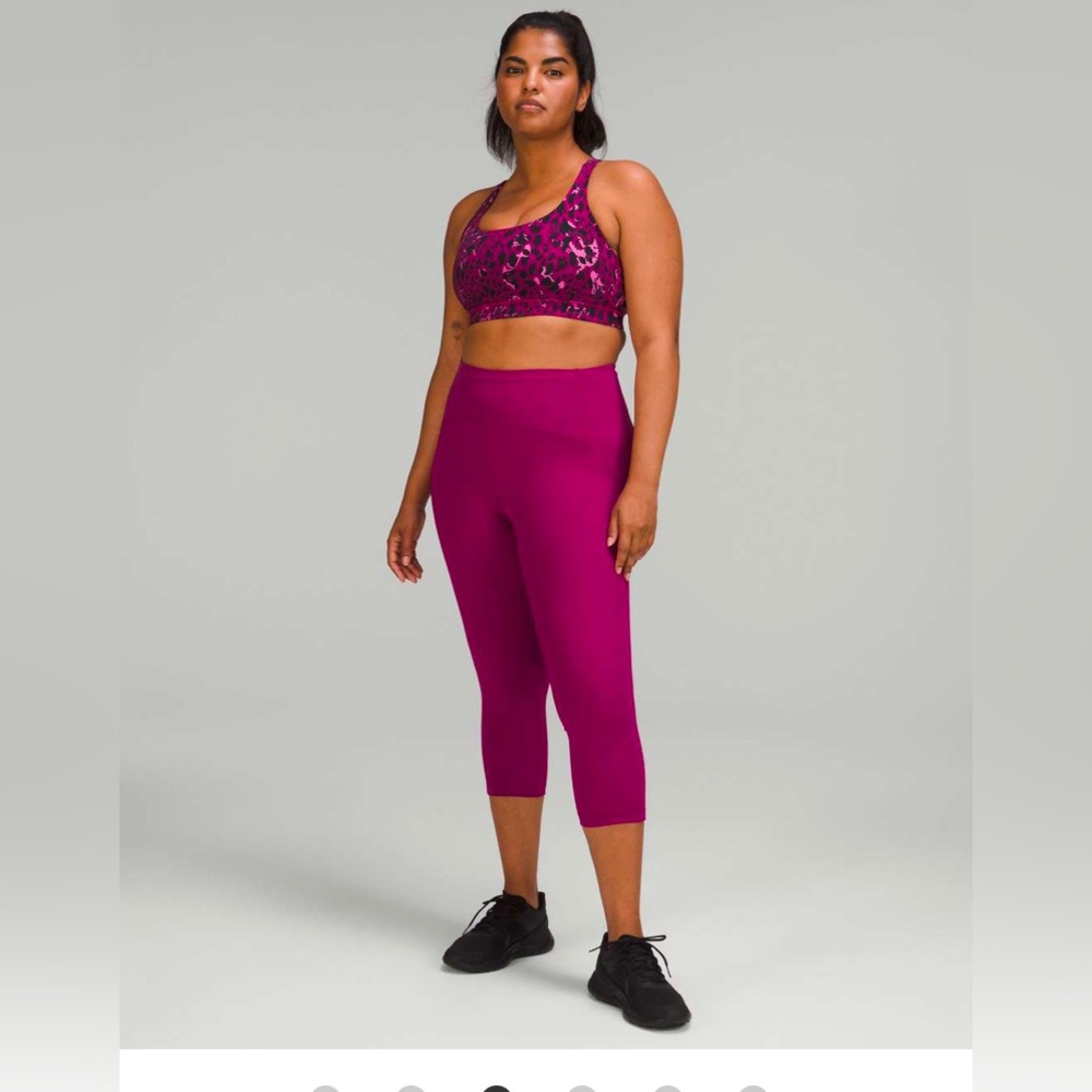 Lululemon Swift Speed High-Rise Crop 21"
Size 10 NWT